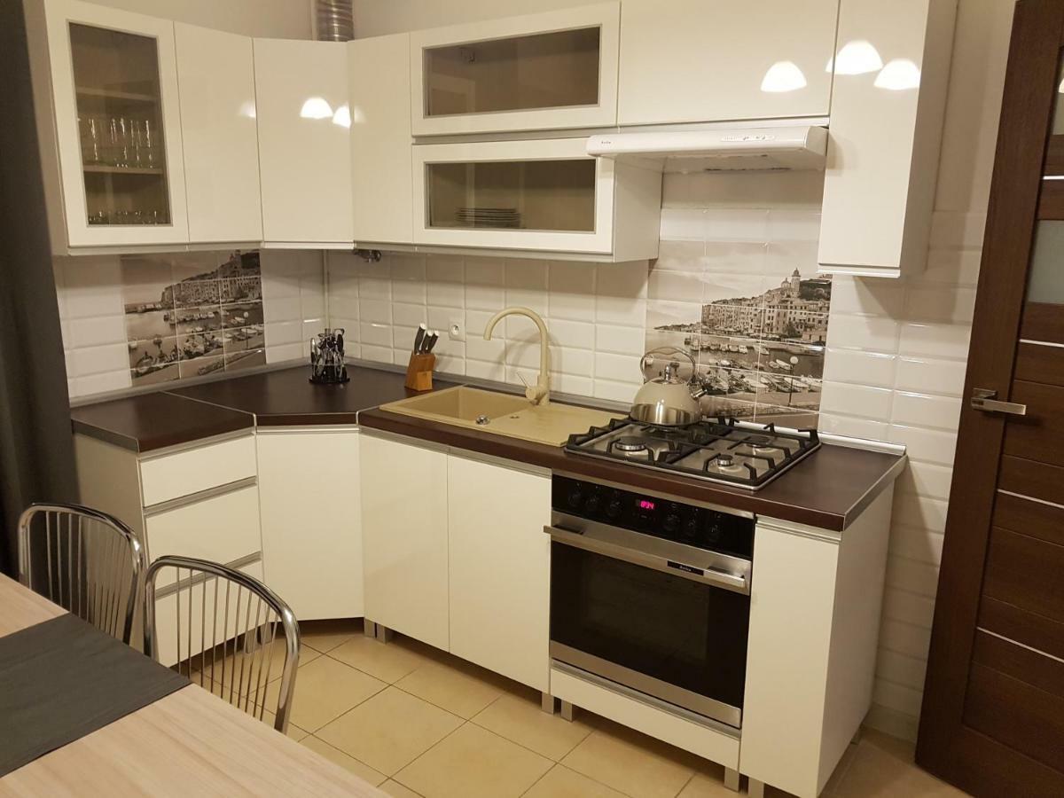 Kaja Apartamenty Legnica Buitenkant foto