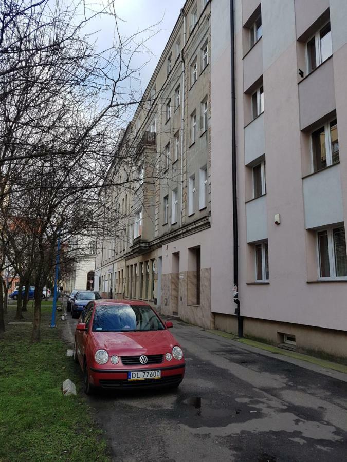 Kaja Apartamenty Legnica Buitenkant foto