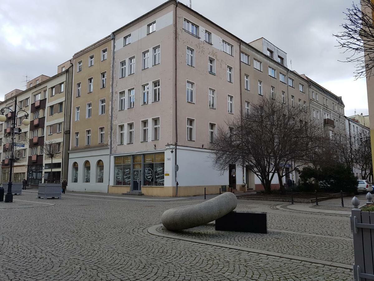 Kaja Apartamenty Legnica Buitenkant foto