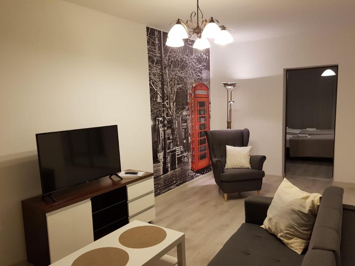 Kaja Apartamenty Legnica Buitenkant foto