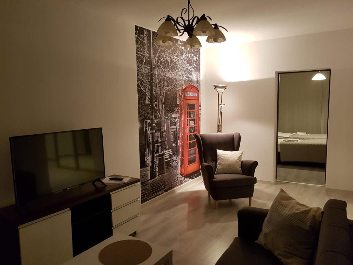 Kaja Apartamenty Legnica Buitenkant foto