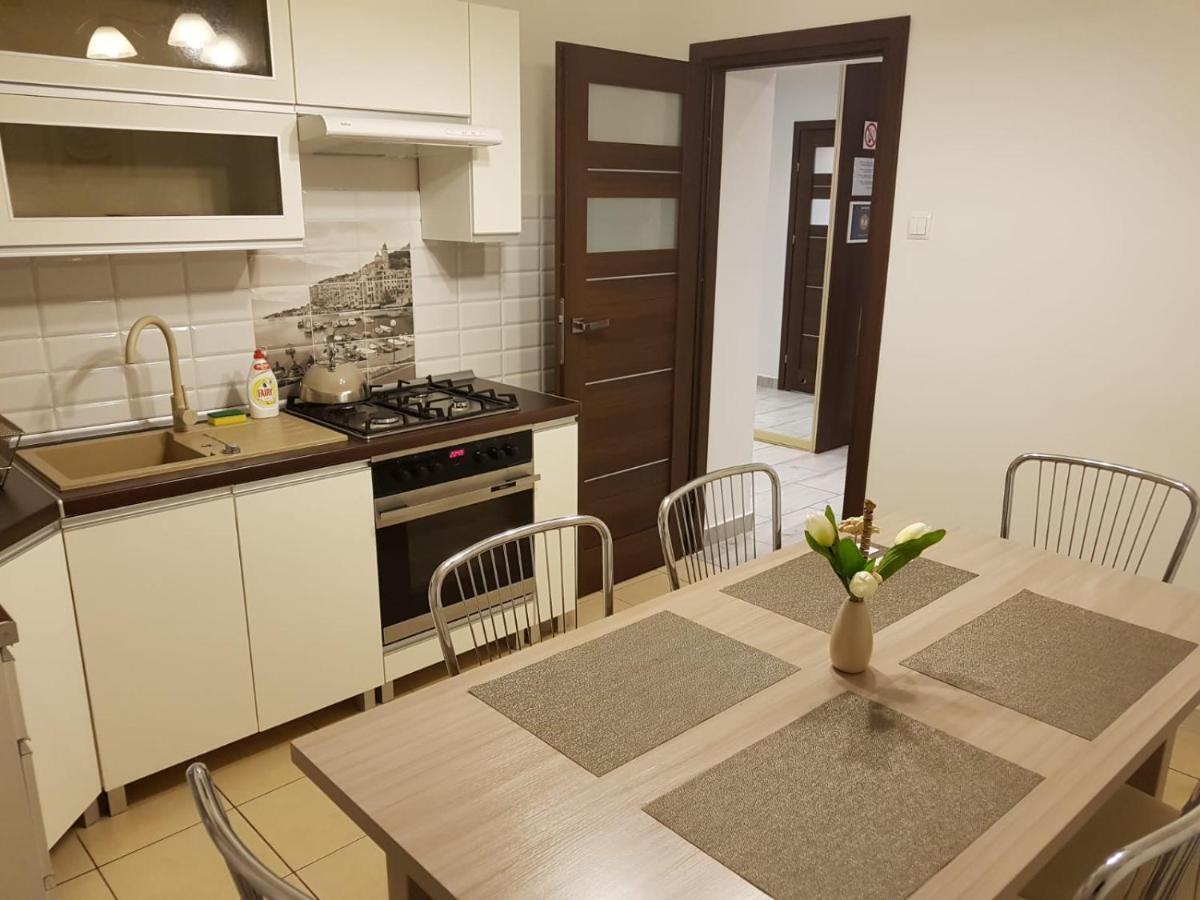Kaja Apartamenty Legnica Buitenkant foto