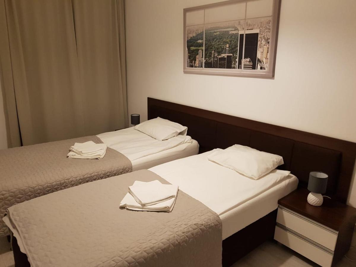 Kaja Apartamenty Legnica Buitenkant foto